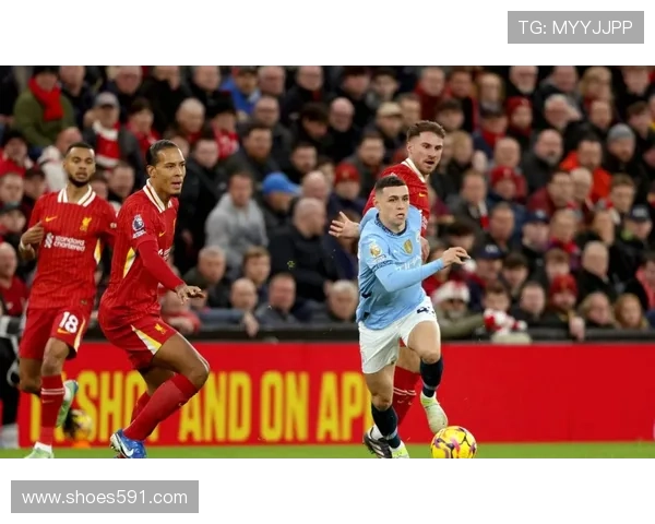 曼城多线作战压力明显,频繁轮换导致球队稳定性面临考验 曼城多线作战压力明显,频繁轮换导致球队稳定性面临考验