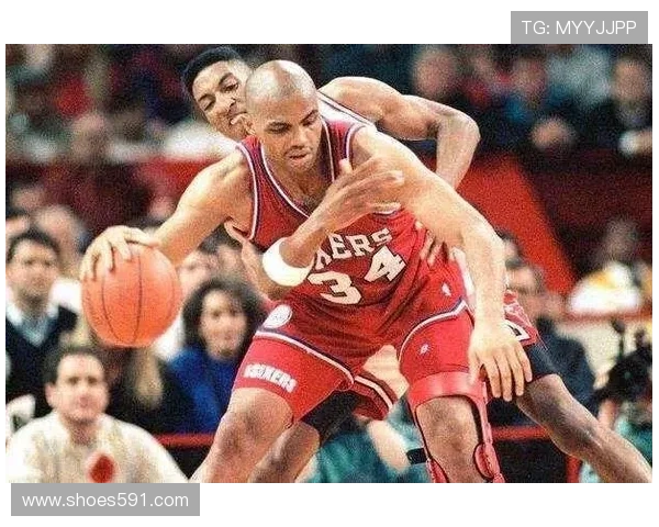 巴克利背身单打更胜马龙 机动性重塑内线得分