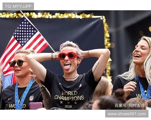 拉皮诺退役后还在靠代言躺赚？这姐的商业价值比球场还猛