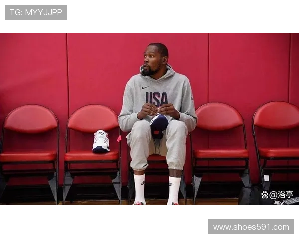 杜兰特这阵子又是豪宅又是名表，咱们搞半天拼的是钱包不是篮球？