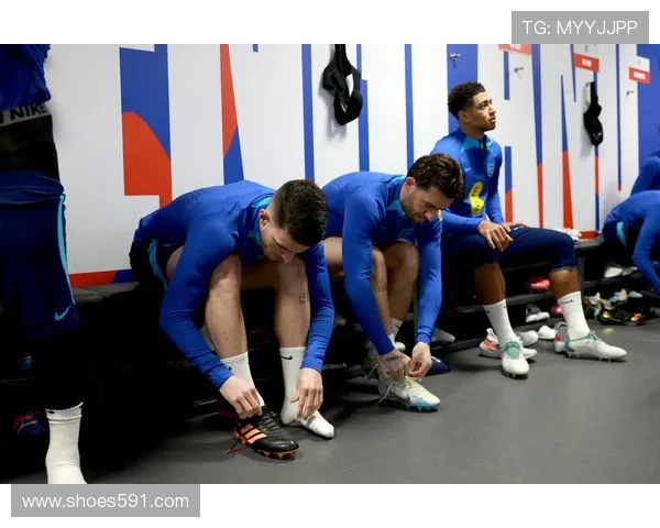 赖斯 vs 贝林厄姆：全能中场的对比